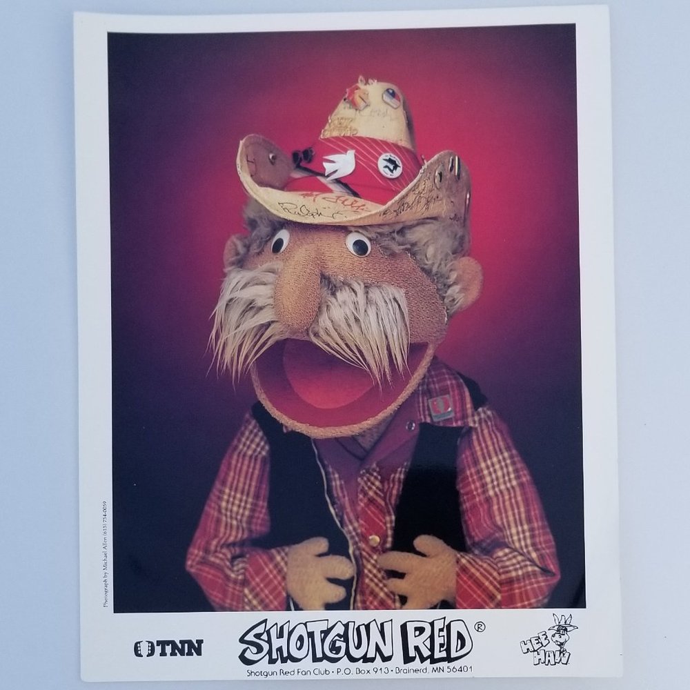 Shot Gun Red Plush Doll and Family - Picture 10 of 11